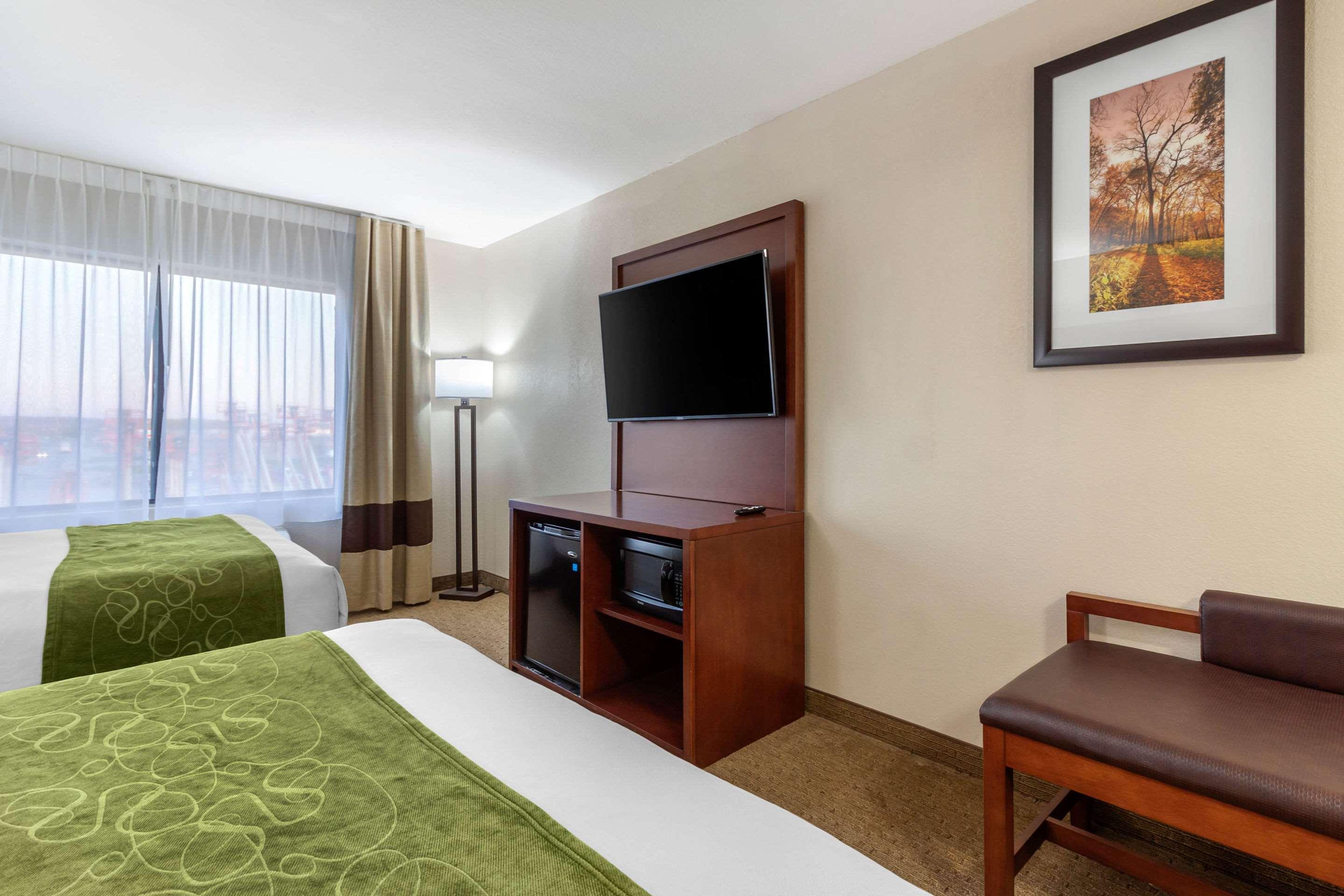 Comfort Suites Omaha East-Council Bluffs Exterior photo